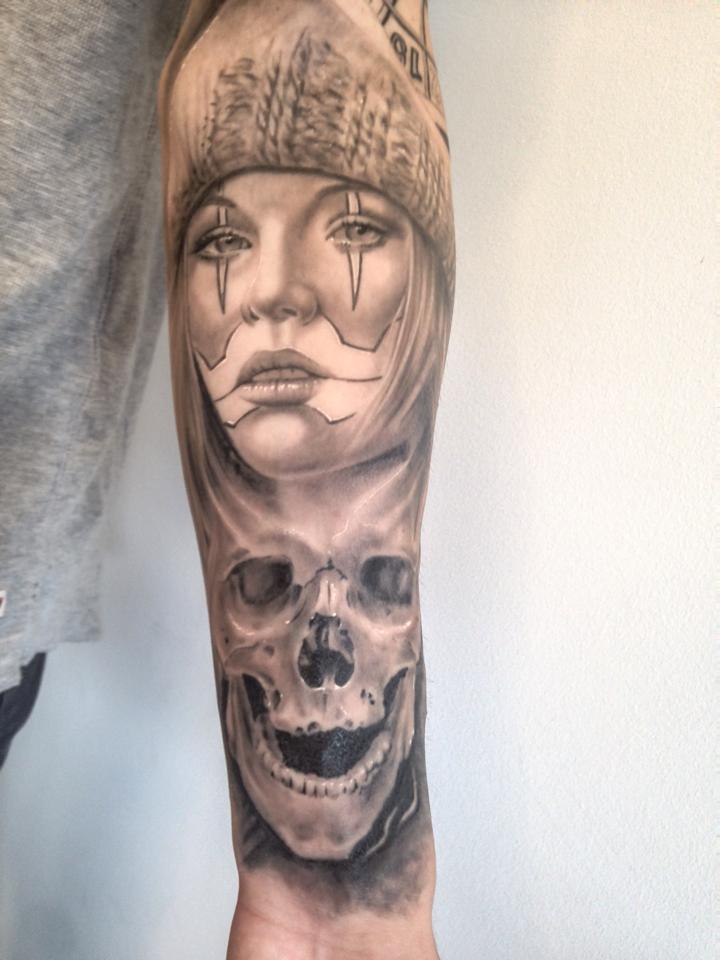 tattoo mini galleri, chicano girl, klovne makeup, skull