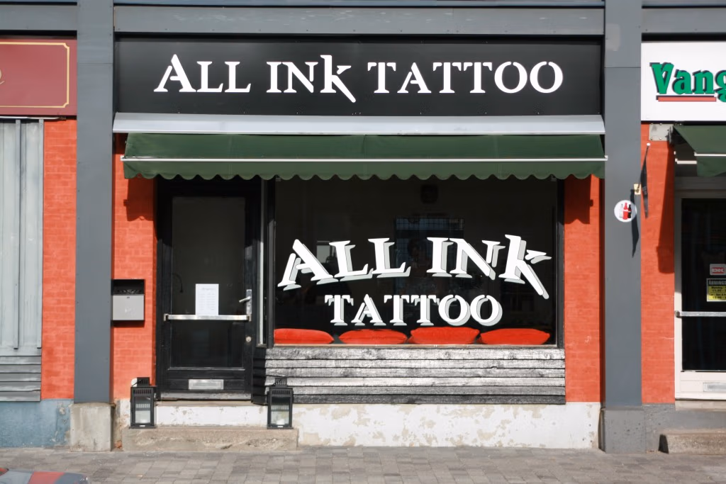 all ink , tattoo shop,