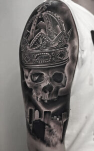 realistisk kranie skull black and grey tattoo