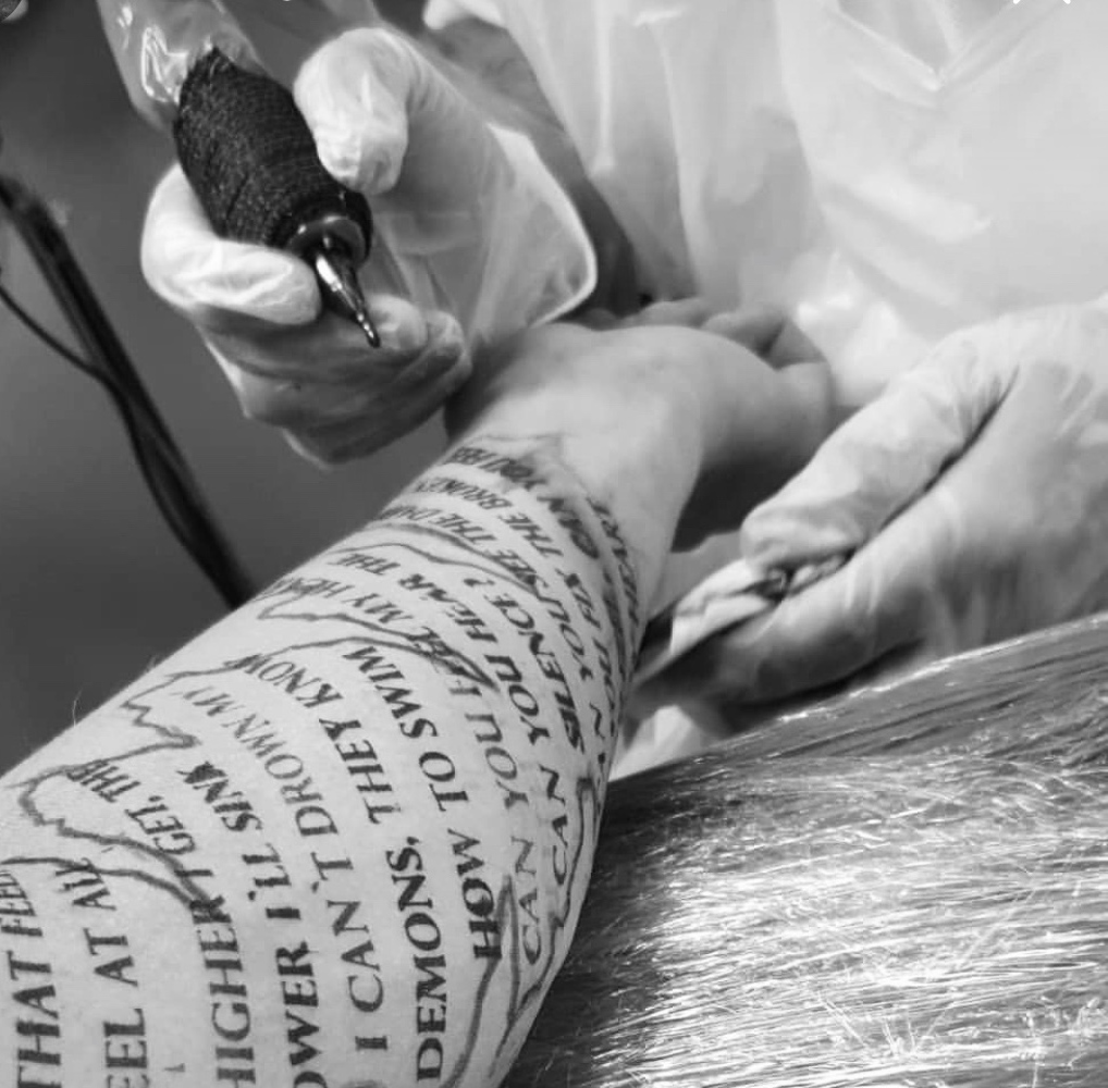 sleeve tatovering - skrift tattoo .Tattoo Mini